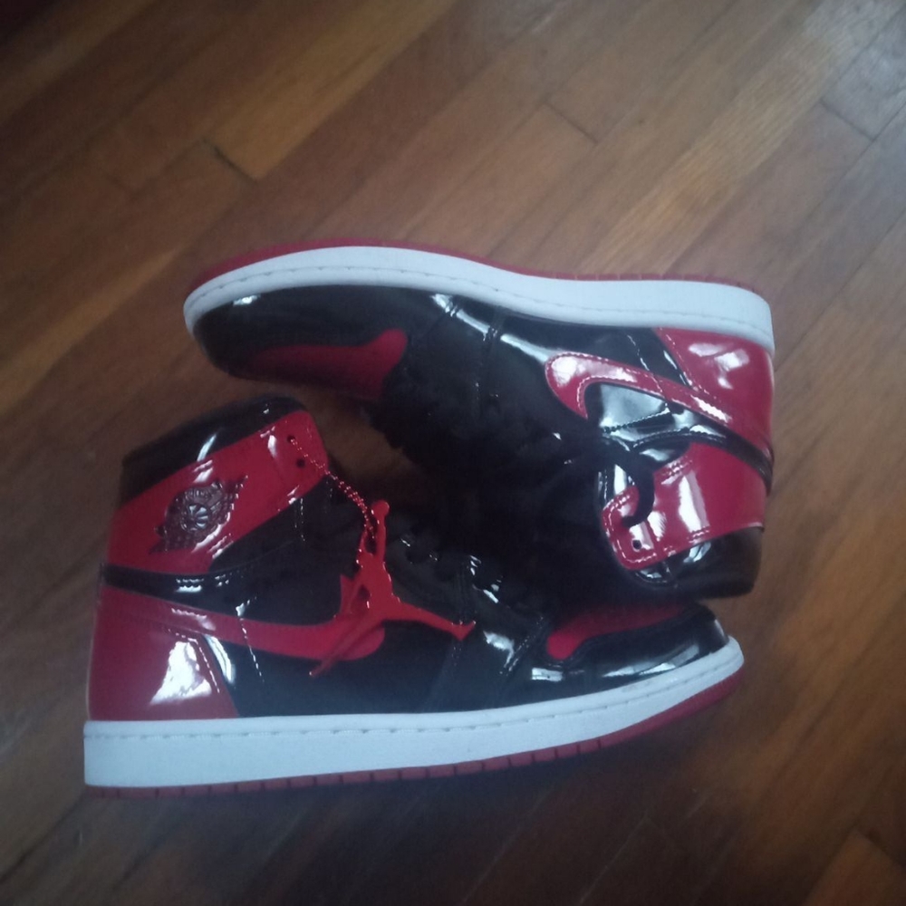 Shoes - Picture 2 of 3